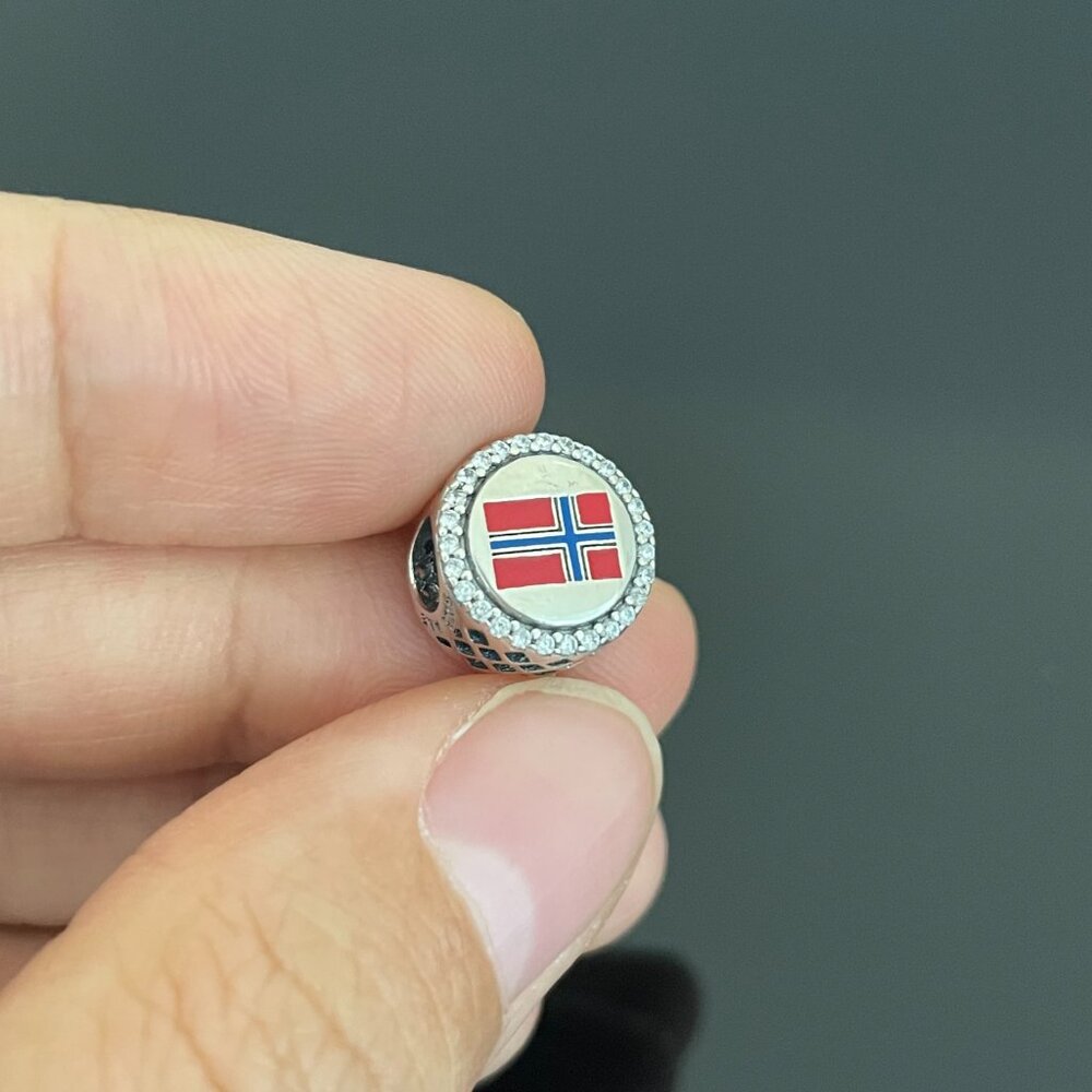 Pandora Norway Flag pendant